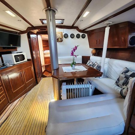 Sailboat Home Барселона Экстерьер фото