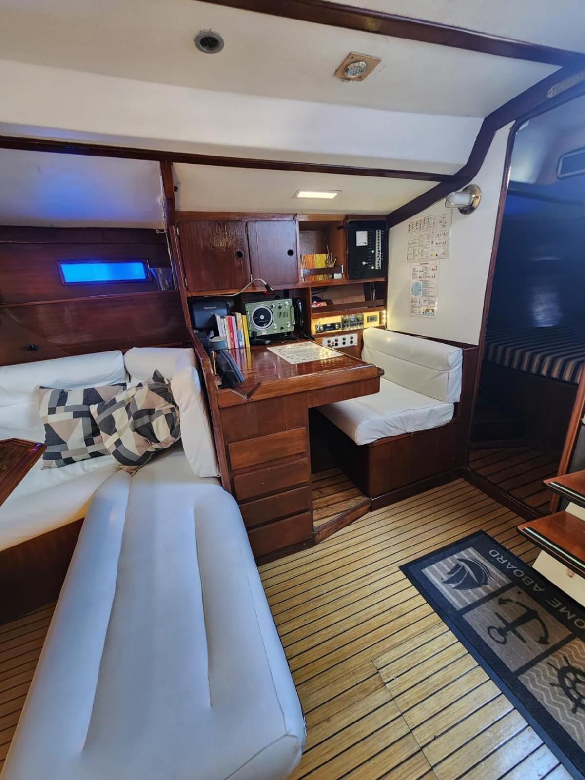 Sailboat Home Барселона Экстерьер фото