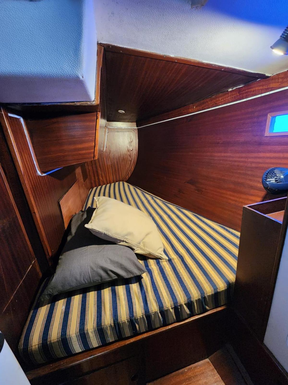 Sailboat Home Барселона Экстерьер фото